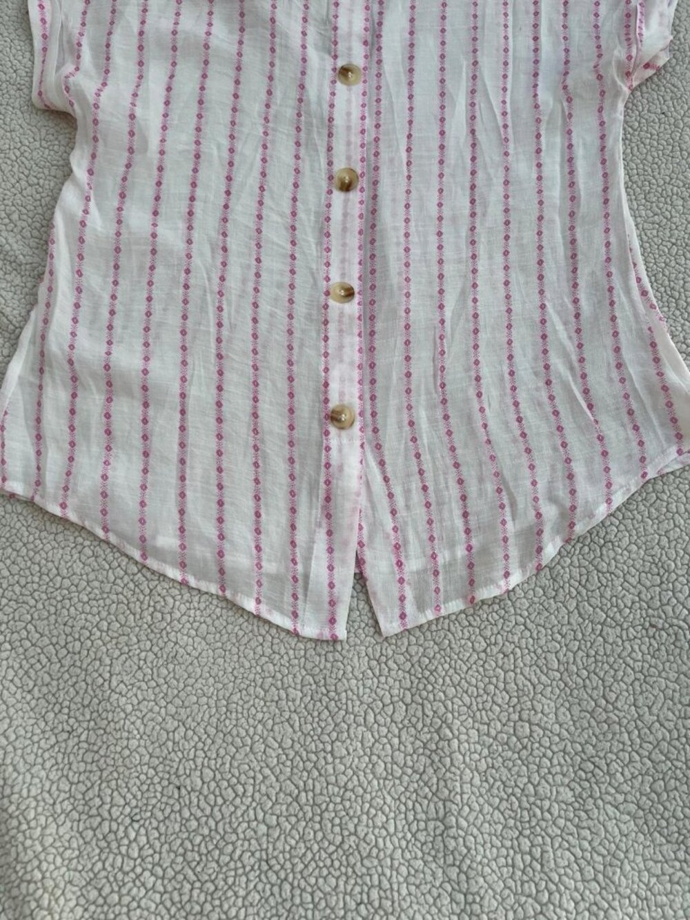 NWT  Blu Pepper Women’s -top Floral Pink  Size M